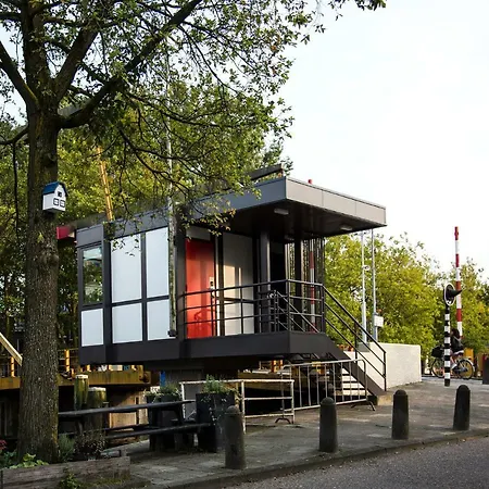 Sweets - Theophile De Bockbrug
