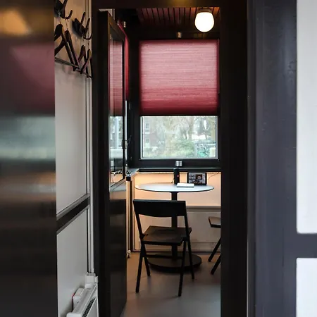 Sweets - Theophile De Bockbrug *