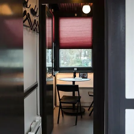 Sweets - Theophile De Bockbrug *