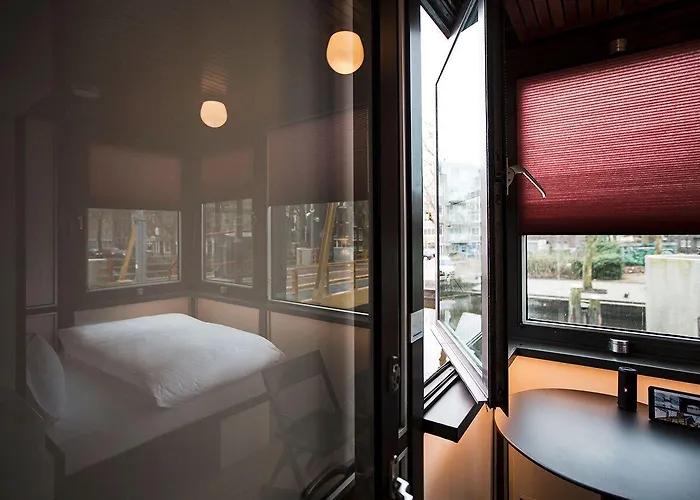 Sweets - Theophile De Bockbrug * Amsterdam